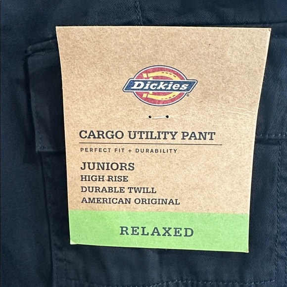 Dickies Juniors Belted Crop Utility Cargo Pants Size 11/30 - Picture 9 of 10